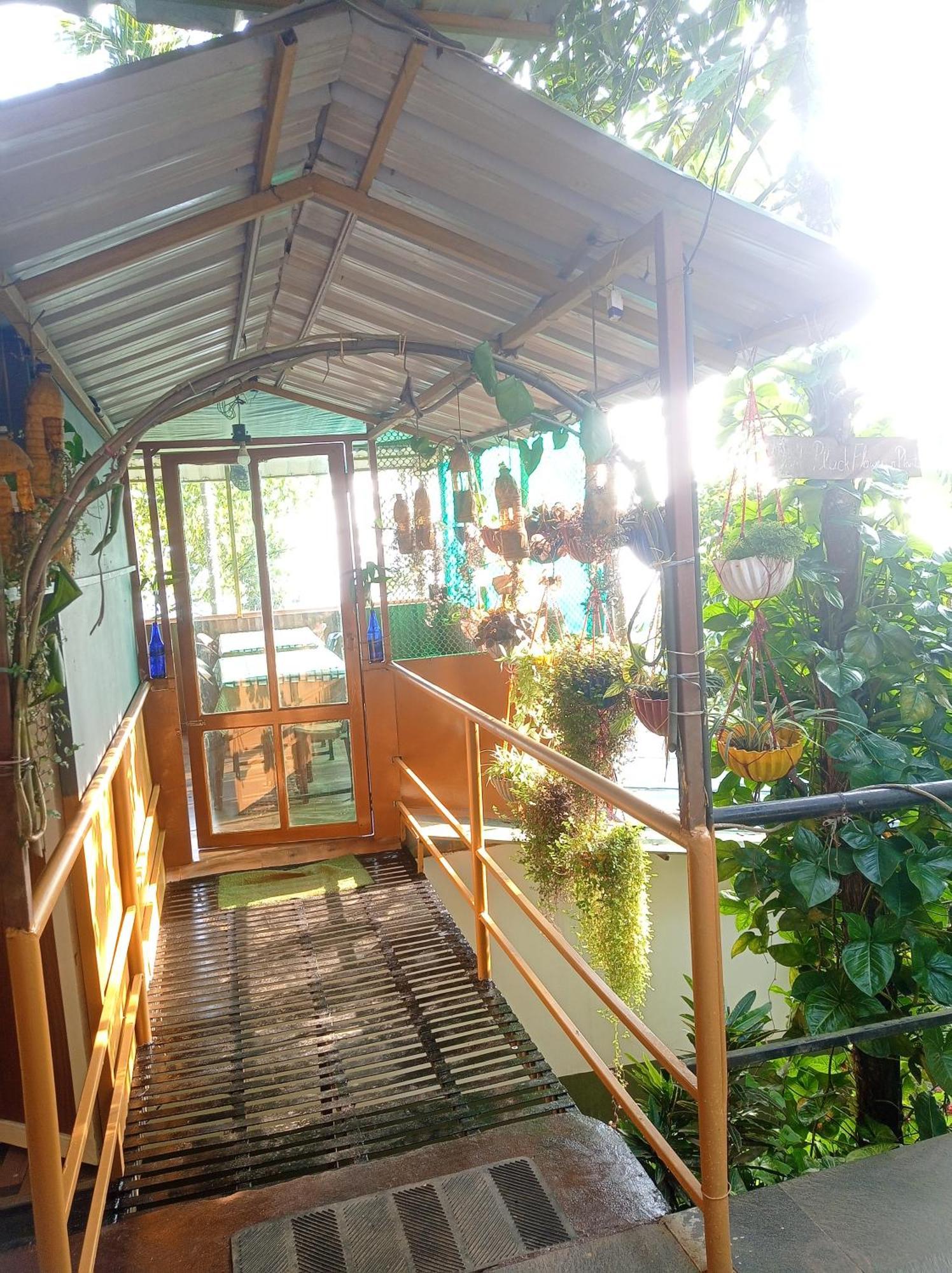 Munnar Home Stay Teadrops Plantation Villa エクステリア 写真